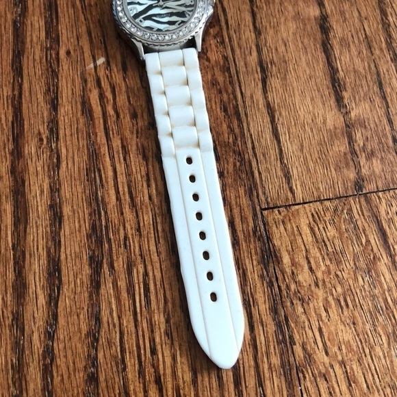 Women’s White Zebra Watch - Picture 4 of 6